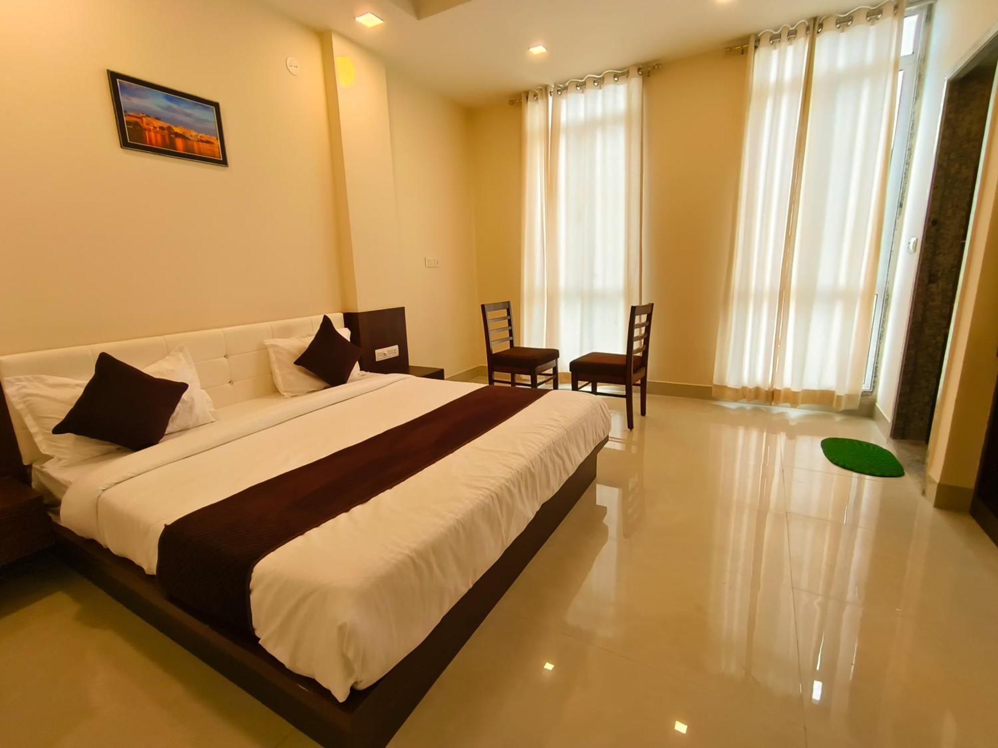Hotel Veer Palace Near Udaipole อุเดเปอร์ ภายนอก รูปภาพ